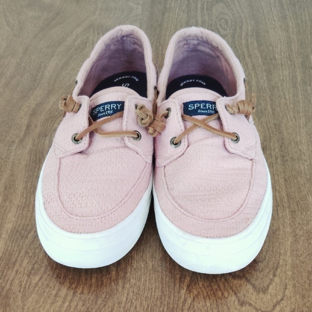Women's Pink Sperry Sneakers. Size 9
